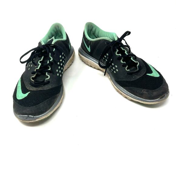 Nike Size 7.5 Sneakers Black Mint Lace Up Running Jogging Outdoors Hiking Sports - Picture 1 of 7